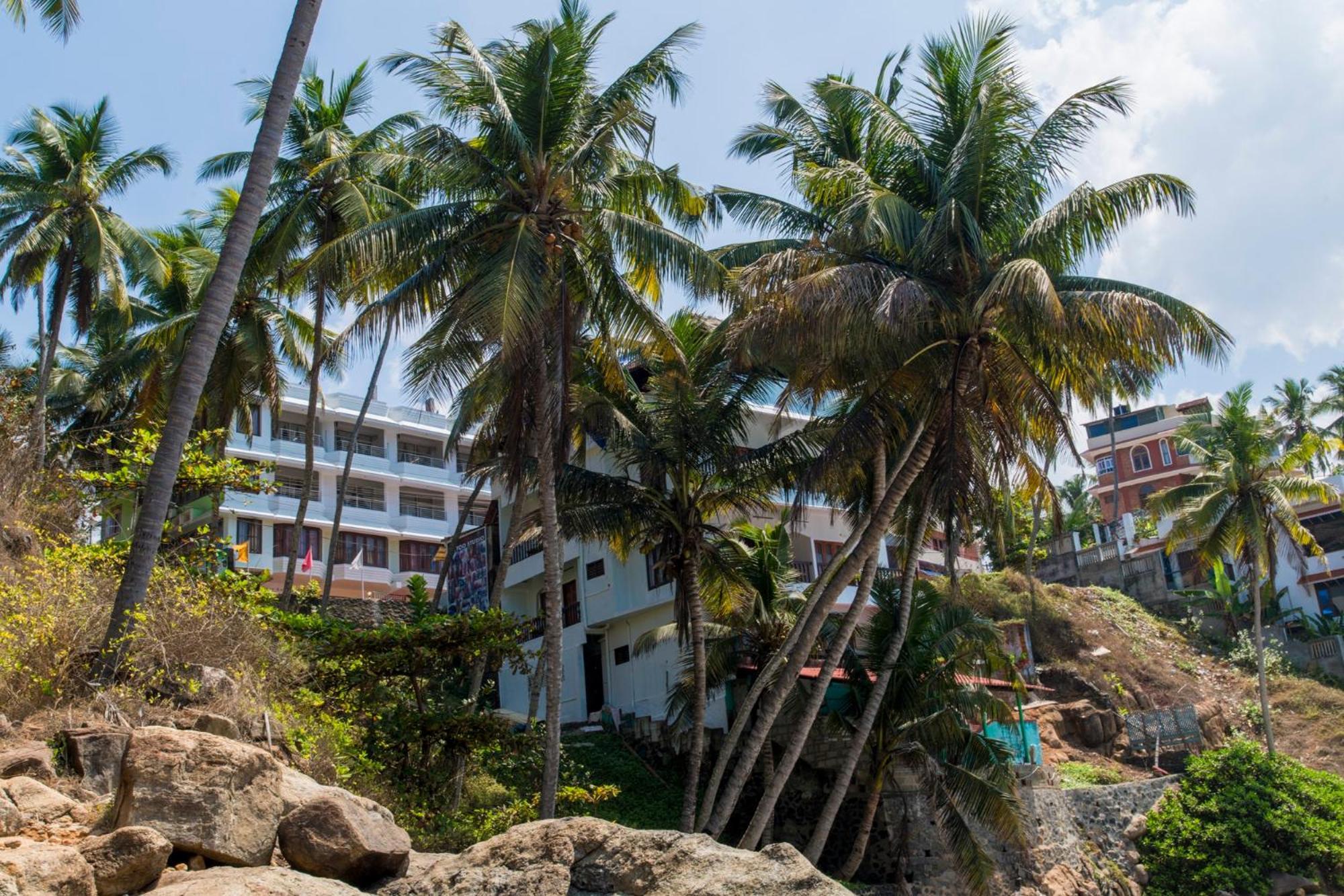 Surya Beach Resort Ковалам Екстериор снимка