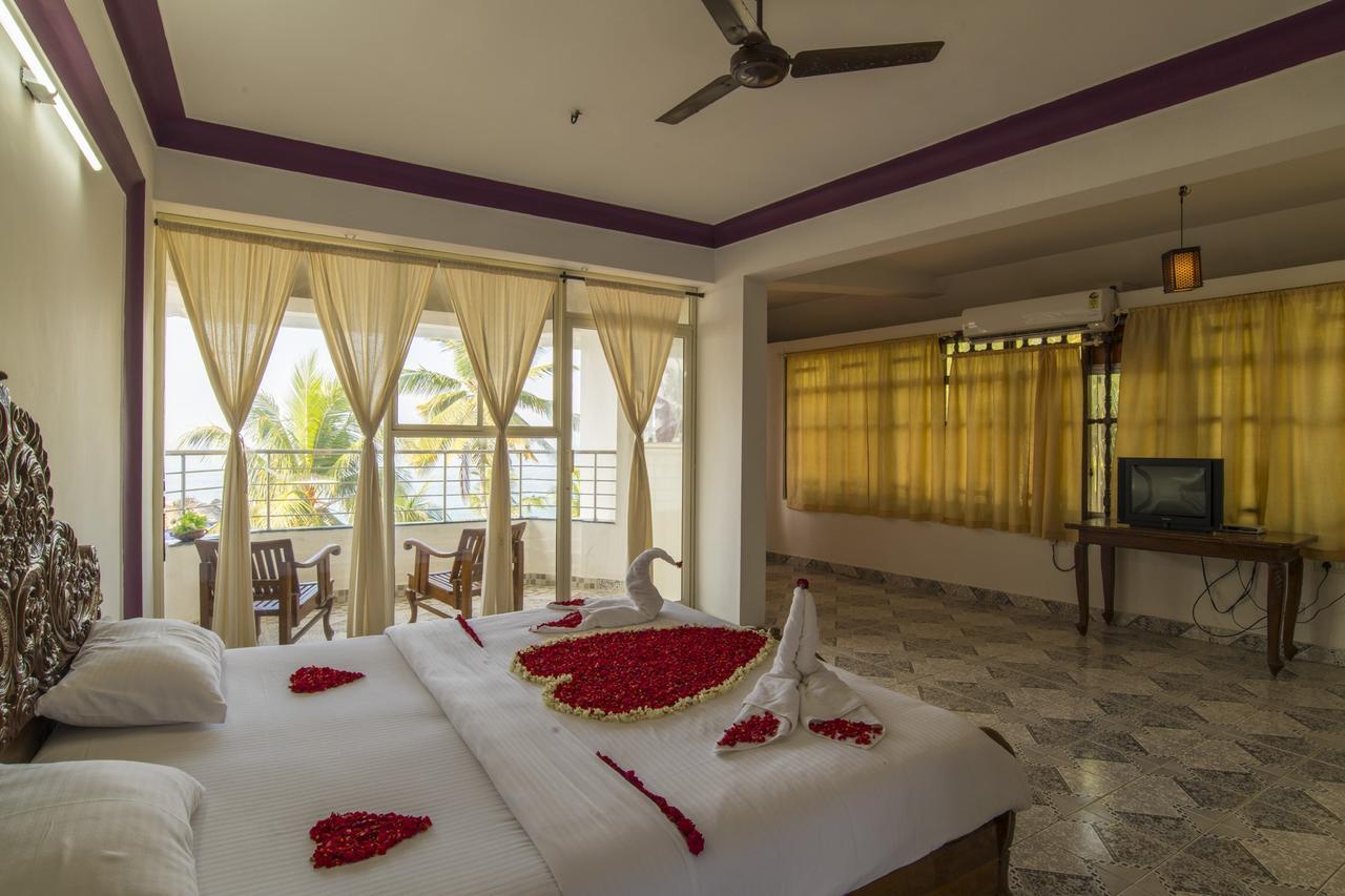 Surya Beach Resort Ковалам Екстериор снимка